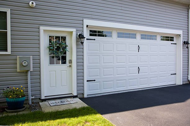 24/7 Emergency Garage Door Panel Replacement experts in Chester, NY